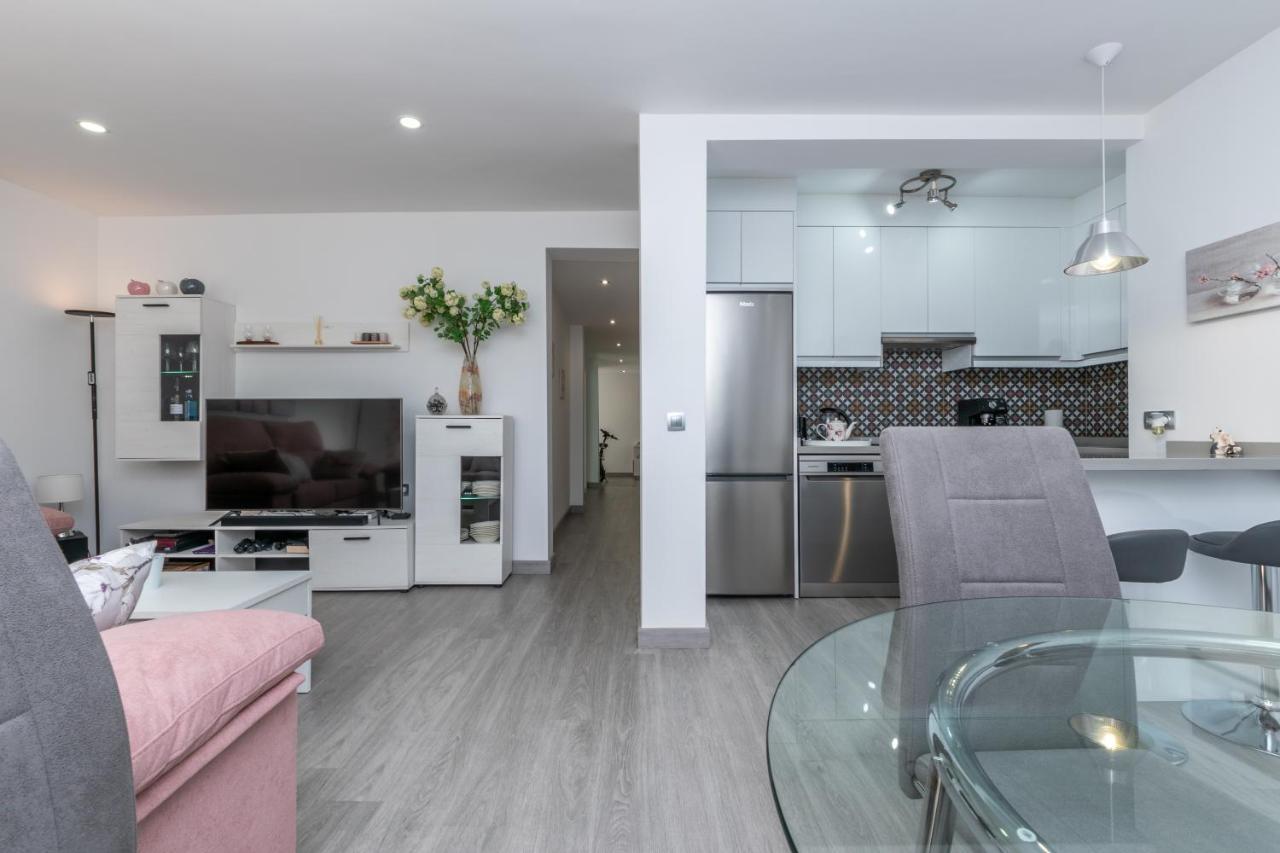 New Modern 3Br With Terrace In Fuengirola Centreアパートメント エクステリア 写真